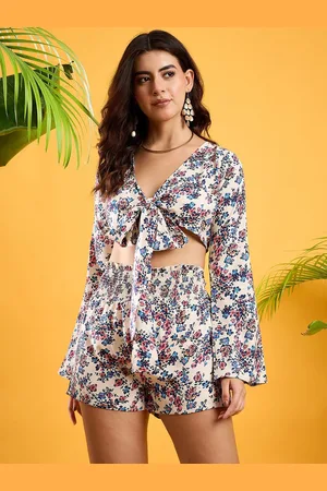 Berrylush Floral Printed Long Sleeves Crop Top With Shorts Co-Ords Set