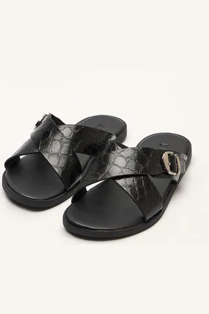 The Bear House Men Textured Slip-On Comfort Sandals