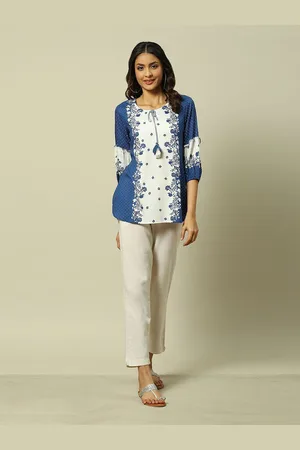 Rangriti Women Floral Printed Round Neck Top