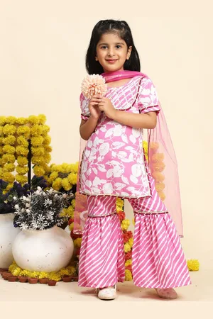 Cutiekins Girls Floral Printed Straight Kurta With Sharara & Dupatta