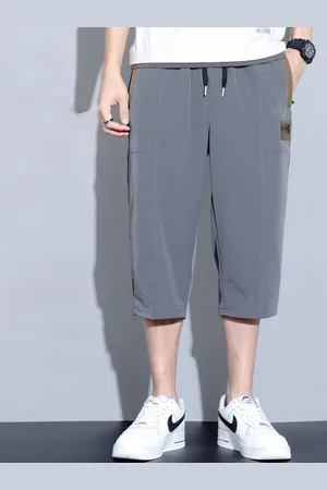 HERE&NOW Men Solid Regular Fit Mid-Rise Shorts