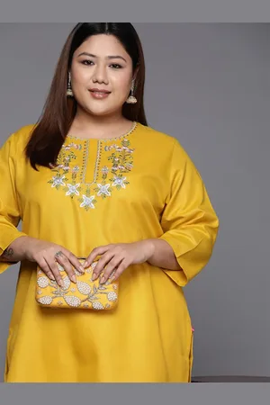 Sztori Plus Size Floral Embroidered Round Neck Cotton Straight Kurta