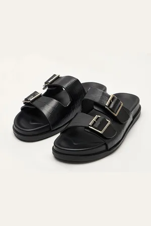 The Bear House Men Slip-On Comfort Sandals With Buckle Details