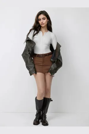 KOTTY Women Solid V-Neck Top