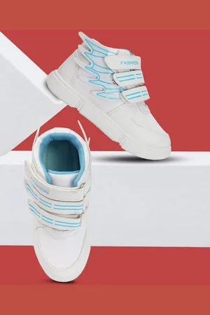 YK Girls Printed Round Toe Lightweight Sneakers