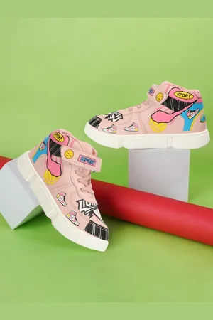 YK Girls Printed Round Toe Sneakers
