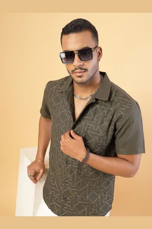 Rigo Men Comfort Spread Collar Geometric Printed Casual Shirt