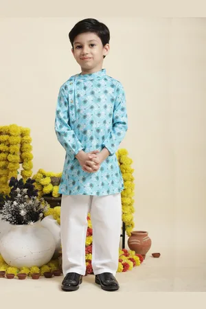 Cutiekins Boys Ethnic Motifs Printed Mandarin Collar Straight Kurta with Trousers
