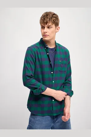 The Bear House Men Button-Down Collar Checked Cotton Slim Fit Casual Shirt