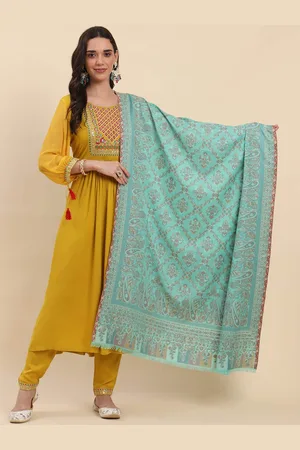 La Vastraa Women Floral Printed Shawl