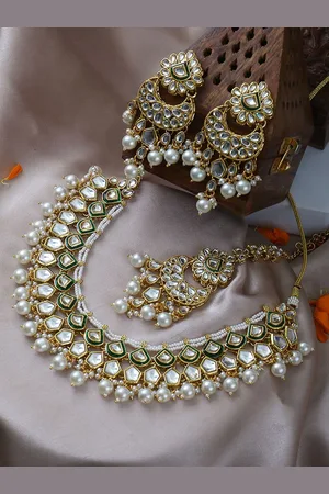 House of Pataudi Gold-Plated Kundan Studded & Beaded Jewellery Set