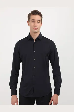 Calvin Klein Men India Slim Spread Collar Solid Slim Fit Casual Shirt