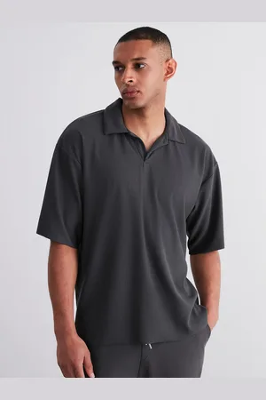 Trendyol Men Solid Polo Collar T-shirt