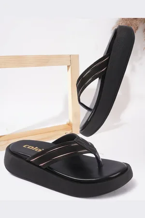 COLO Women Solid Platform Sandals