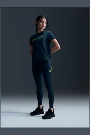 Nike Fast Swoosh Women