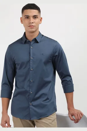 Calvin Klein Men Spread Collar Solid Cotton Slim Fit Casual Shirt