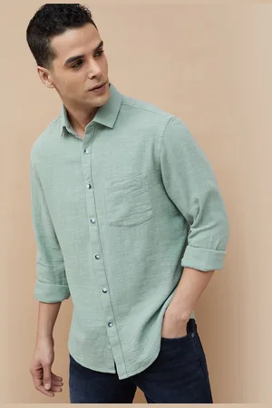 Lifestyle Men Cutaway Collar Solid Cotton Casual Shirt