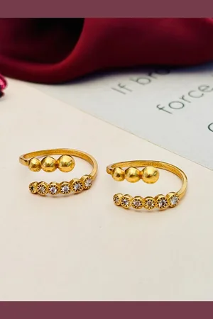 ABDESIGNS Gold-Plated American Diamond Toe Rings