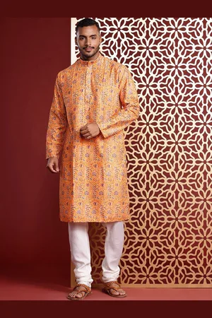 MANQ Floral Embroidered Sequinned Mandarin Collar Pure Cotton Straight Kurta