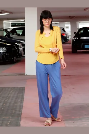 DressBerry Yellow Round Neck Open Front Crop Shrug