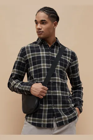 Lifestyle Men Spread Collar Tartan Checked Cotton Slim Fit Casual Shirt
