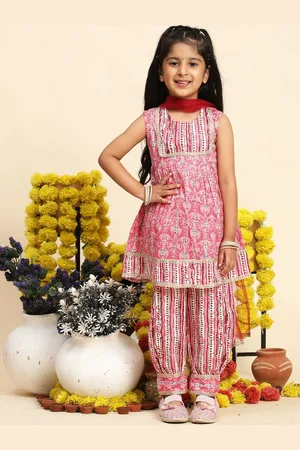 Cutiekins Girls Ethnic Motifs Printed Gotta Patti Pure Cotton Kurta with Salwar & Dupatta