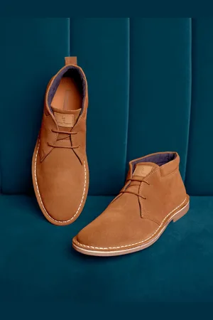 LOUIS STITCH Men Mid-Top Solid Suede Desert Boots