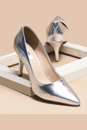 THE WHITE POLE Stiletto Heel Pumps