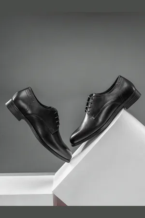 Red Tape Men Leather Formal Derbys