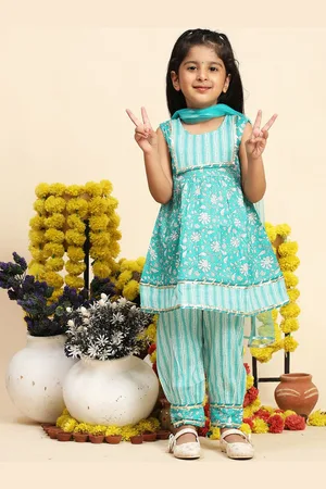Cutiekins Girls Floral Printed Gotta Patti A-Line Kurta With Salwar & Dupatta
