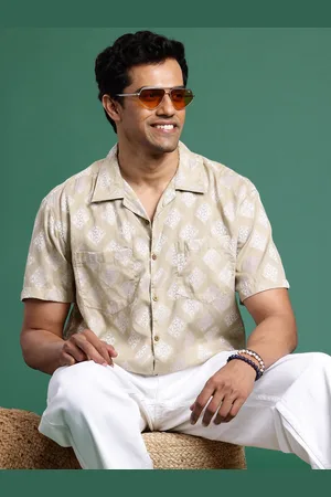 Sangria Men Textured Cuban Collar Boxy Pure Cotton Casual Shirt