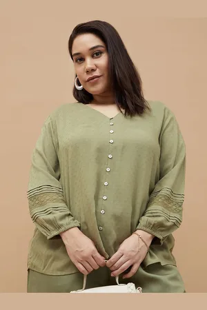 Lifestyle Women Plus Size Solid V-Neck Top