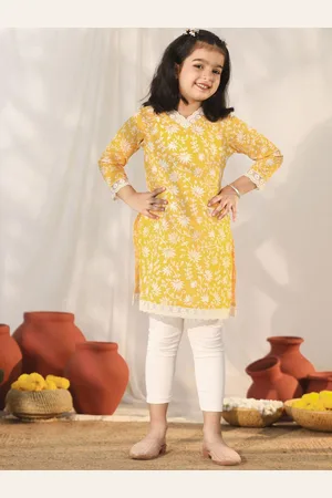 Vastramay Girls Floral Printed Pure Cotton Straight Kurta With Leggings