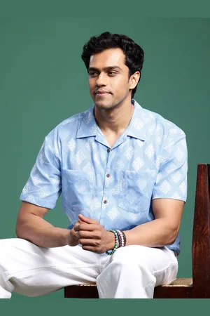 Sangria Men Textured Cuban Collar Boxy Pure Cotton Casual Shirt