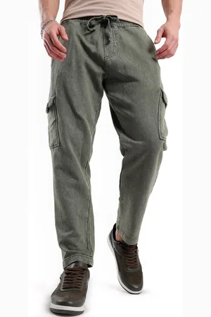 WROGN Men Solid Classic Comfort Fit Cargo Trousers