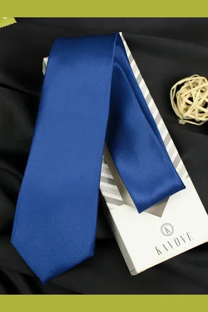 Kavove Men Solid Broad Tie