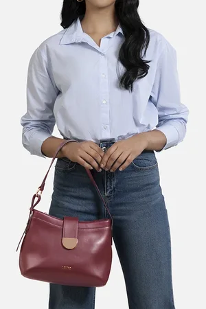 IRTH Women Solid Shoulder Bag