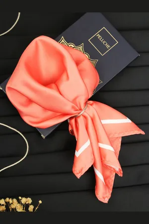 PELUCHE Solid Pocket Squares