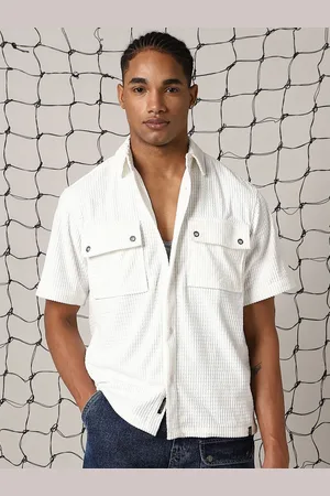 Hubberholme Men Classic Spread Collar Double Pocket Textured Fabric Oversized Casual Shirt