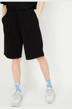 Max Collection Women Solid Mid-Rise Sports Shorts