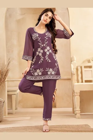 AUTUMN LANE Women Embroidered Pure Cotton Tunic & Trouser Co-Ords