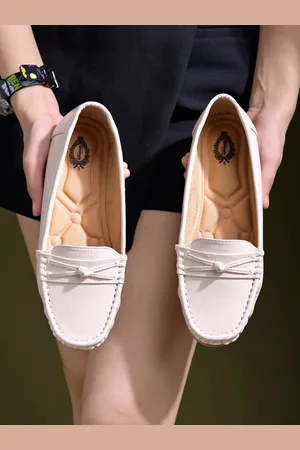 Shoetopia Women Solid Slip-On Loafers