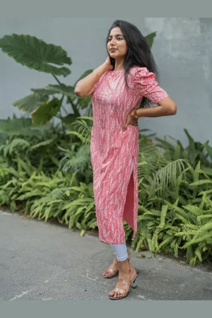 Hay Floral Printed Keyhole Neck Puff Sleeves Straight Kurta