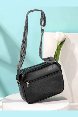 Diva Dale Women Colourblocked PU Shopper Sling Bag with Tasselled