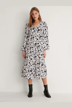 Roadster The Lifestyle Co Floral Printed Puff Sleeve Midi Dresses