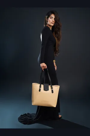 Horra Structured Oversized Tote Bag