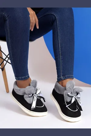 CASSIEY Women Round Toe Slip-On Sneakers