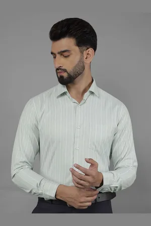Cobb Men India Slim Spread Collar Vertical Striped Cotton Casual Shirt