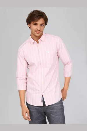 Wrangler Men Cutaway Collar Vertical Striped Cotton Casual Shirt