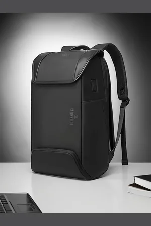 THE CLOWNFISH Unisex Black Backpack with USB Charging Port